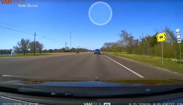 Meteorit Probio Krov Kuće Kod Hjustona — NASA Pratila Pad Krhotina Radarom