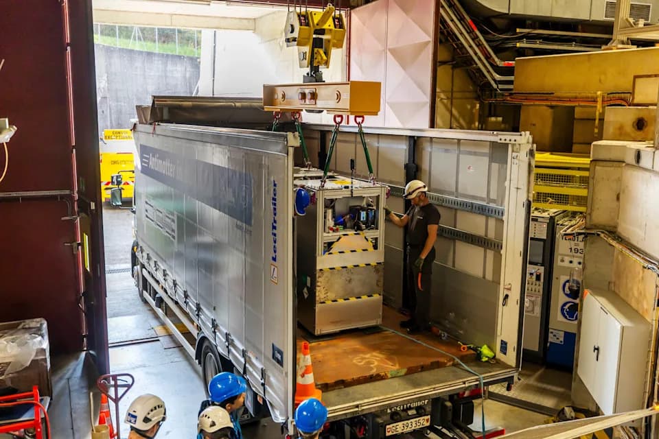 CERN Uspešno Testirao Transport Antiprotona — 92 Čestice U Prenosnoj Zamci