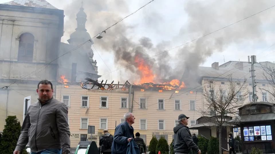Rusija ispalila skoro 1.000 dronova u jedan od najvećih napada na Ukrajinu — poginuli civili i oštećeni UNESCO objekti