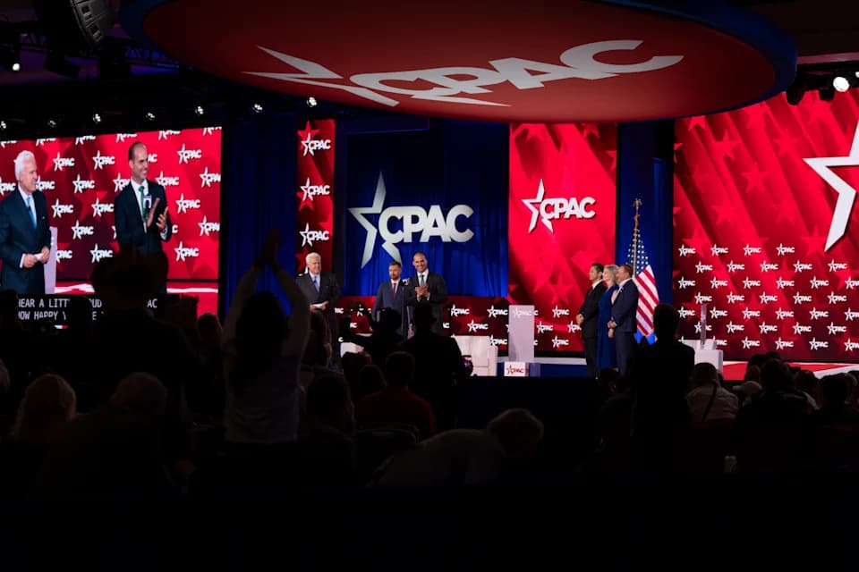 CPAC 2026 u Teksasu: Bez Trampa, Ali Sve I Dalje Oko Njega — Jedinstvo, Iran i Imigracija