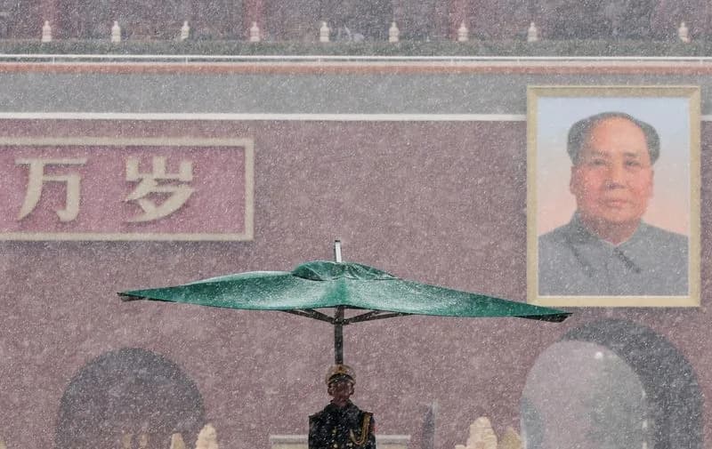 Disidentski umetnik Gao Zhen na suđenju u Kini zbog satiričnih skulptura Maoa — suočava se sa do 3 godine zatvora