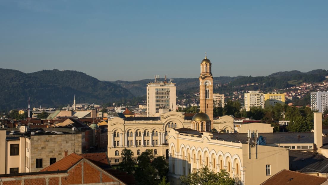 Dojave o eksplozivnim napravama u više osnovnih škola u Banjaluci — evakuacija i provere