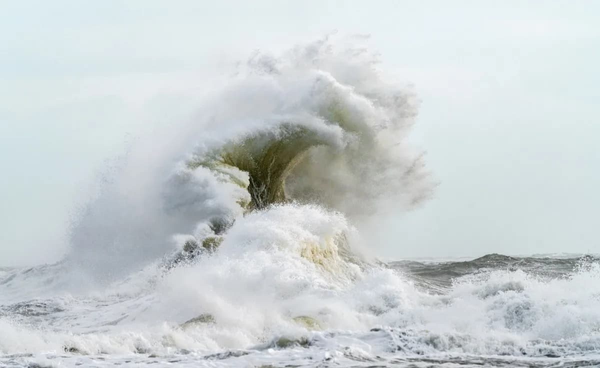 Zastrašujući 3D Rog Talasi Do 20 m: Nova Studija Menja Pravila Fizike (Video)