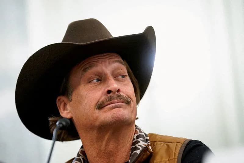 Američka vojska privremeno suspendovala posadu Apacha nakon preleta pored kuće Kid Rocka