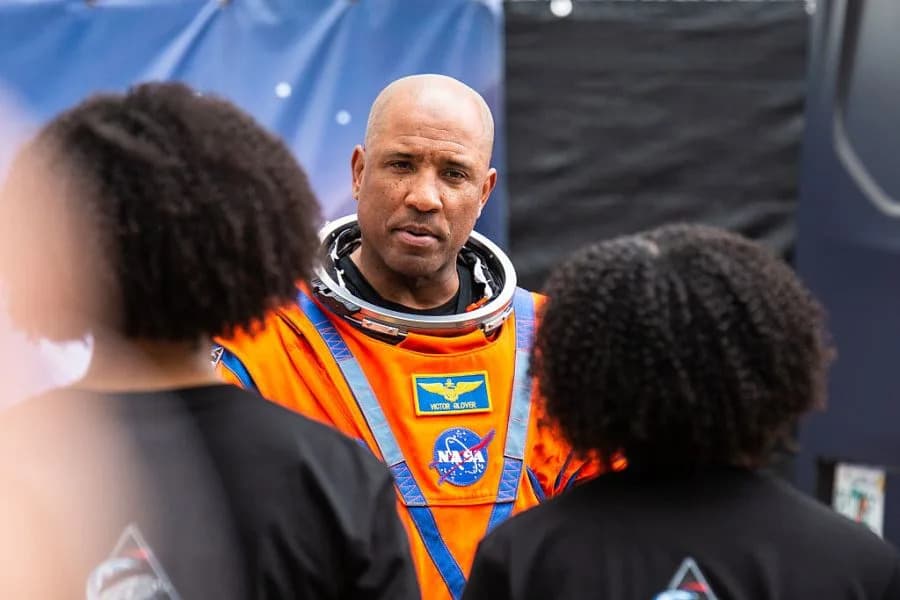 Astronaut Artemis II Victor Glover Iz Svemira Poručio: „Najvažnija Misterija Na Zemlji Je Ljubav“