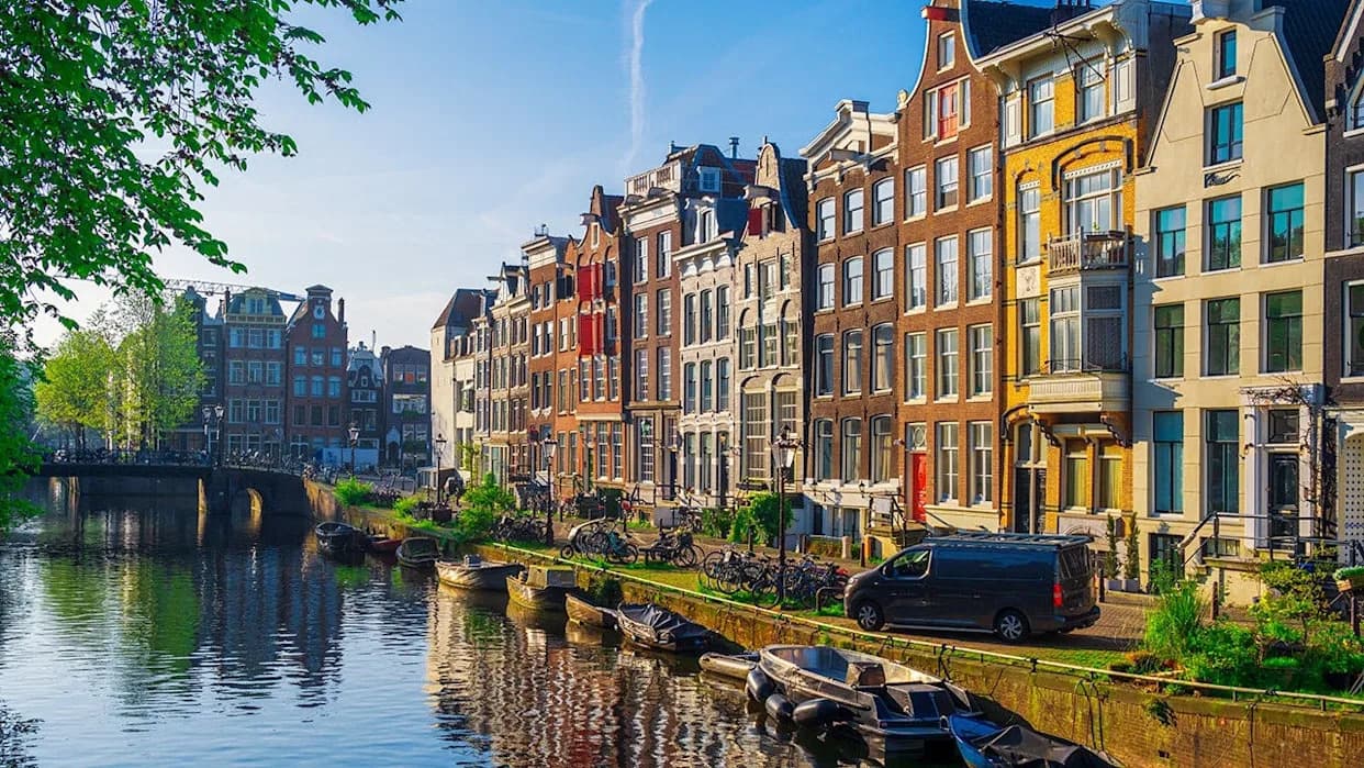 Amsterdam Zabrani Oglase Za Meso I Fosilna Goriva — Kritičari Nazivaju Meru Preteranom
