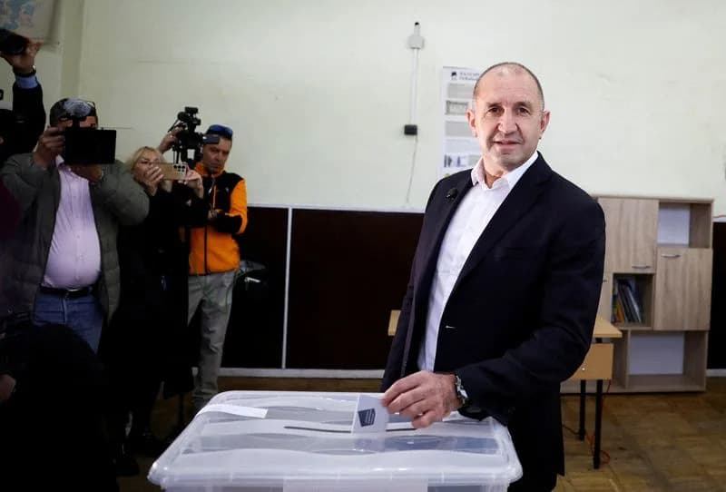 Iotova Predaje Mandat Pobedničkoj Stranci Rumena Radeva — Vlada Se Očekuje 8. Maja