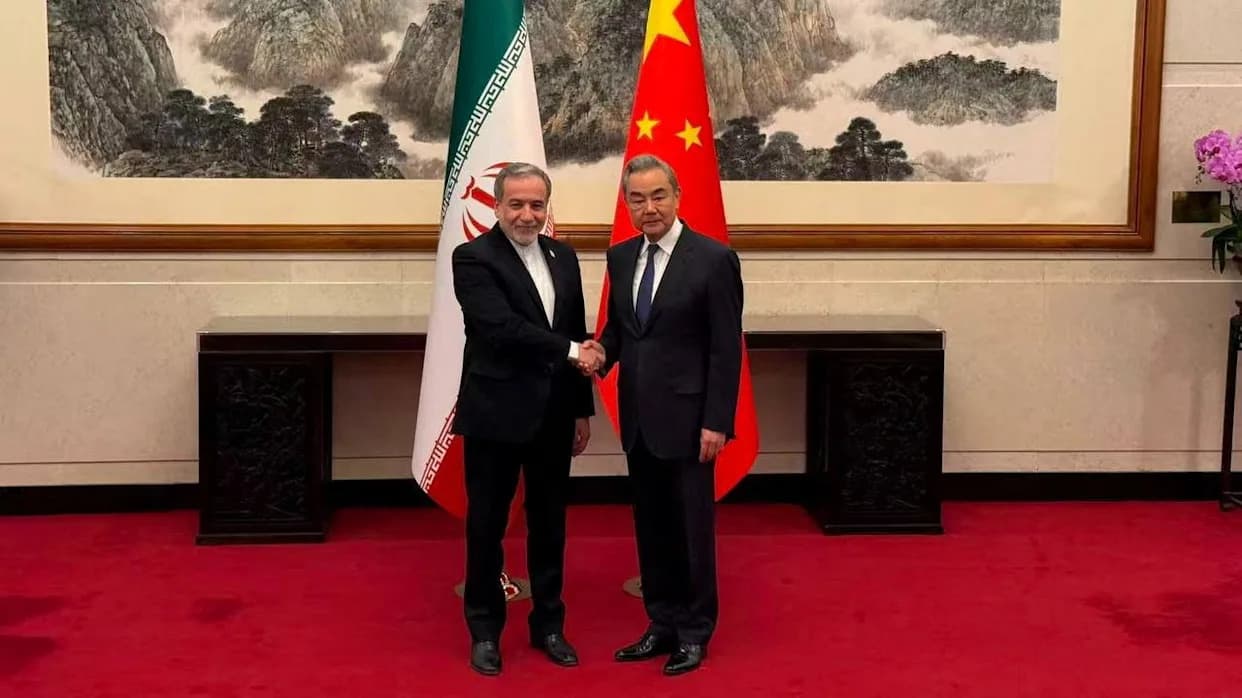 Araghchi u Pekingu: Kina i Iran Traže Jasne Garancije O Primirju i Hormuzskom Moreuzu