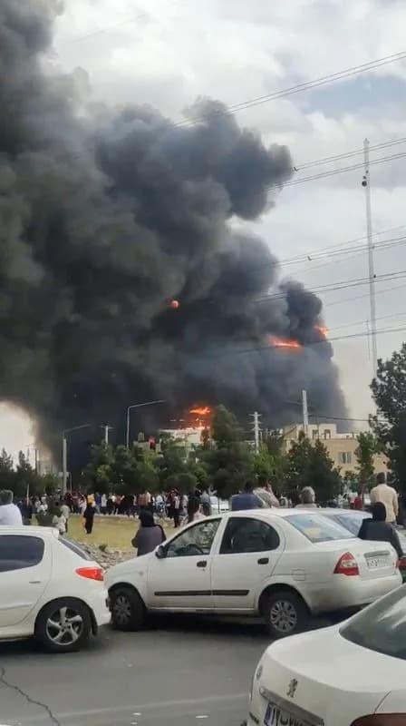 Tragedija Zapadno Od Teherana: 8 Poginulih, 36 Povređenih U Požaru U Tržnom Centru