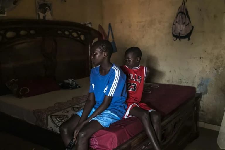 U tišini i neizvesnosti: Deca senegalskih migranata ostala bez roditelja nakon brodoloma