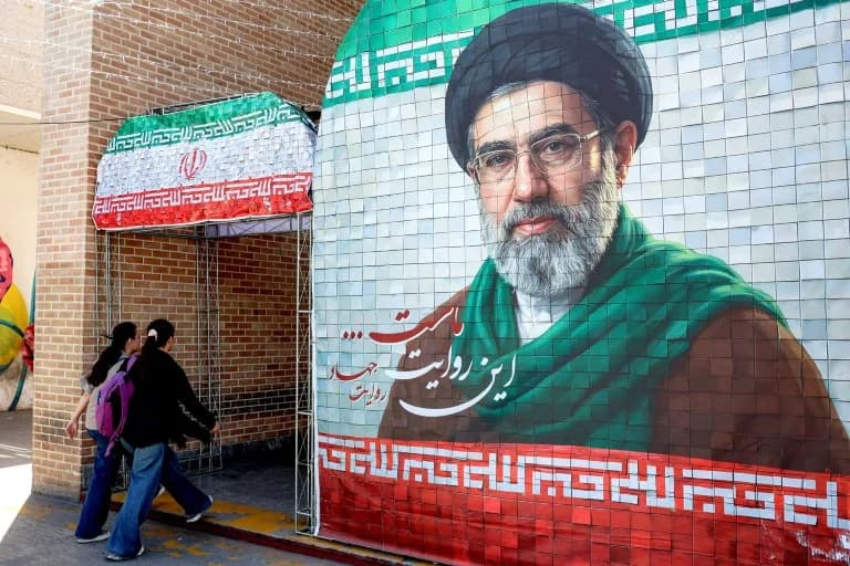 SAD i Iran Razmenili Vatru Posle Incidenata u Hormuškom Moreuzu — Krhko Primirje Na Rubu Raspada