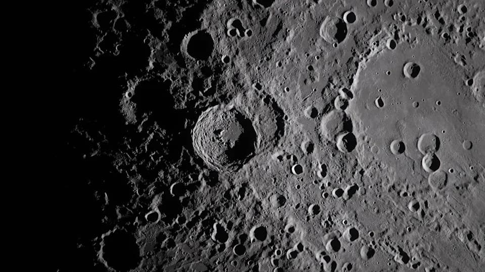 Artemis 2 Zabeležio Bljeskove Na Tamnoj Strani Meseca — Zašto Su Naučnici Uzbuđeni
