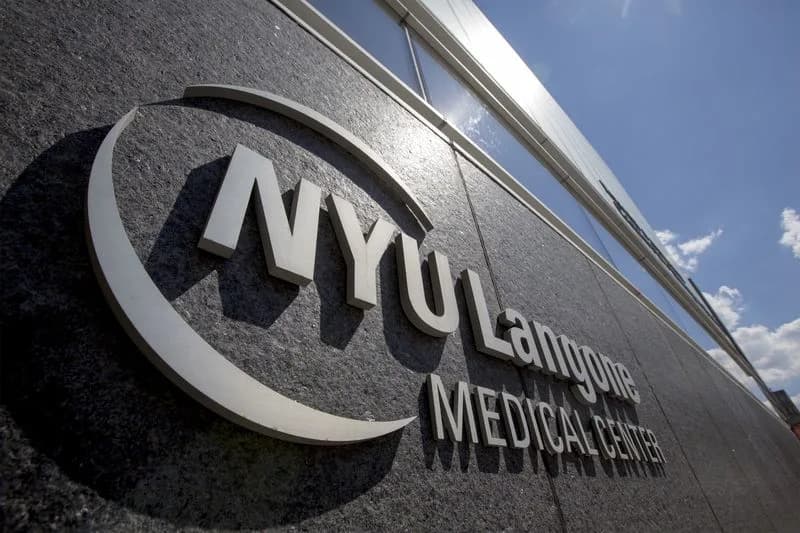 Istraga DOJ: NYU Langone Dobio Grand Džuriju Zbog Rodno Afirmativne Nege Maloletnika