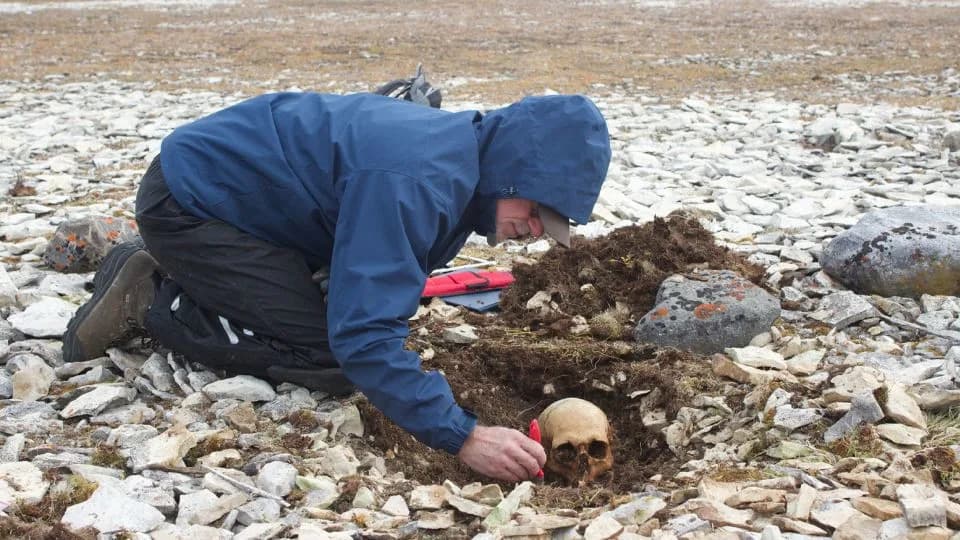 DNK Otkriva Identitete Četvorice Mornara Franklinove Ekspedicije (1845): Tri Sa Erebus‑a, Jedan Sa Terror‑a