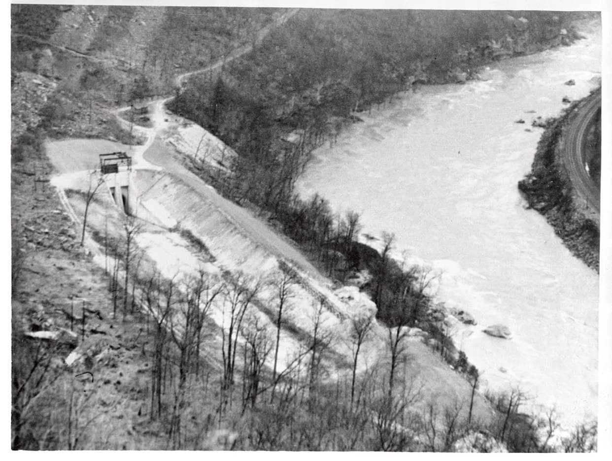 Mislili Su Da Iskopavaju Tunel — A Kopali Su Svoje Grobove: Tragedija Hawk's Nesta i Prećutani Skandal