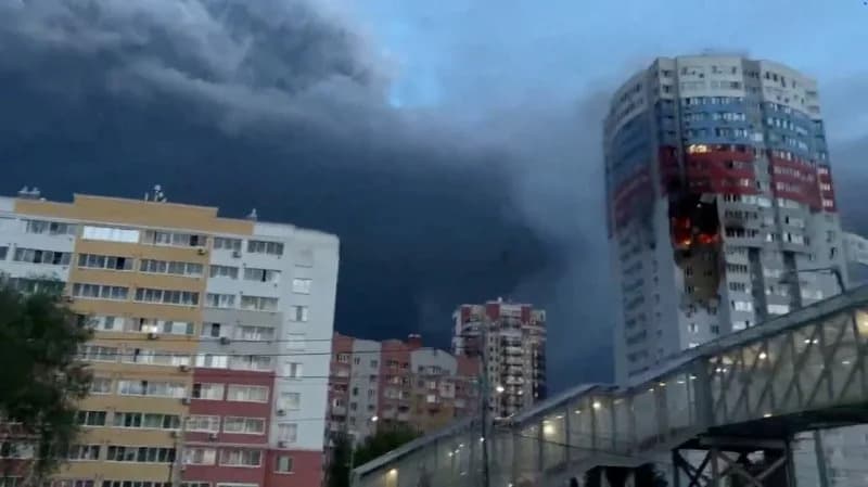 Udar ukrajinskih dronova u Rjazan: Četiri poginula, među njima dete; oštećeni soliteri i industrijski objekat
