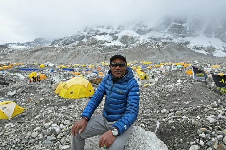 Nepalski rekordi na Everestu: Kami Rita Sherpa 32. put, Lhakpa Sherpa 11. put
