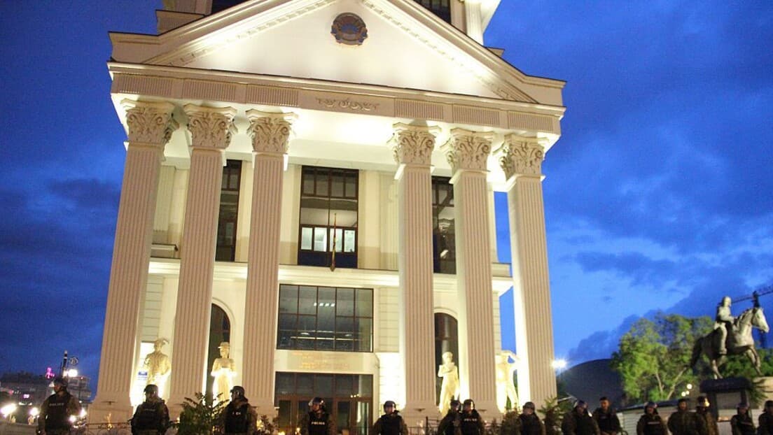 Veliki protest albanskih studenata u Skoplju: zahtev za polaganje pravosudnog ispita na albanskom jeziku