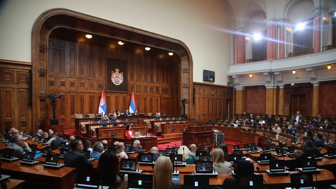 Polemika u Skupštini: Da Li Birač Sme Podržati Više Izbornih Lista?