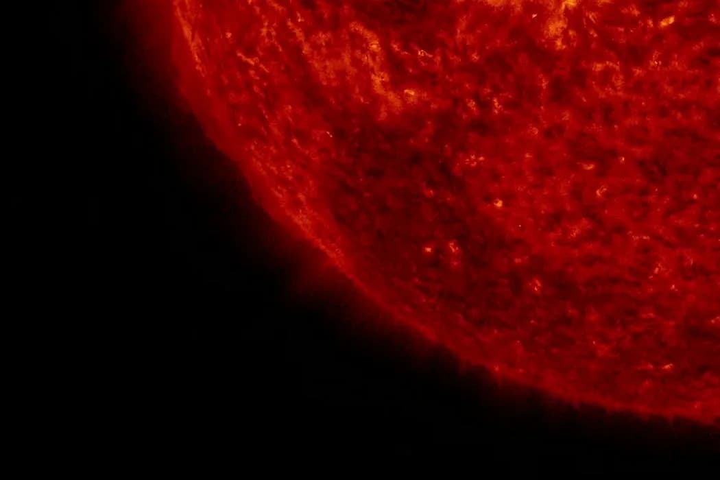 Šta pokreće sunčeve oluje? Kako 11‑godišnji ciklus Sunca utiče na pege, baklje i koronalne izbačaje