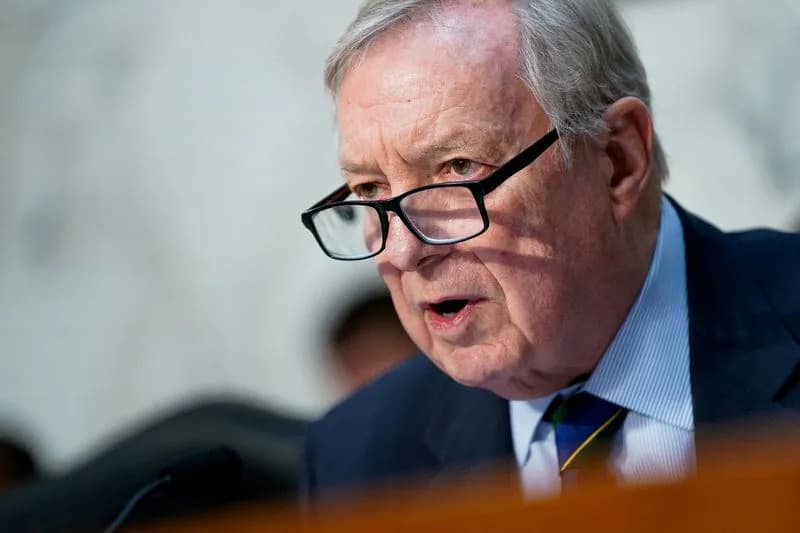 Durbin Poziva RFK Jr. Da Odbije Ublažavanje Pravila Za Aromatizovane Vape Proizvode