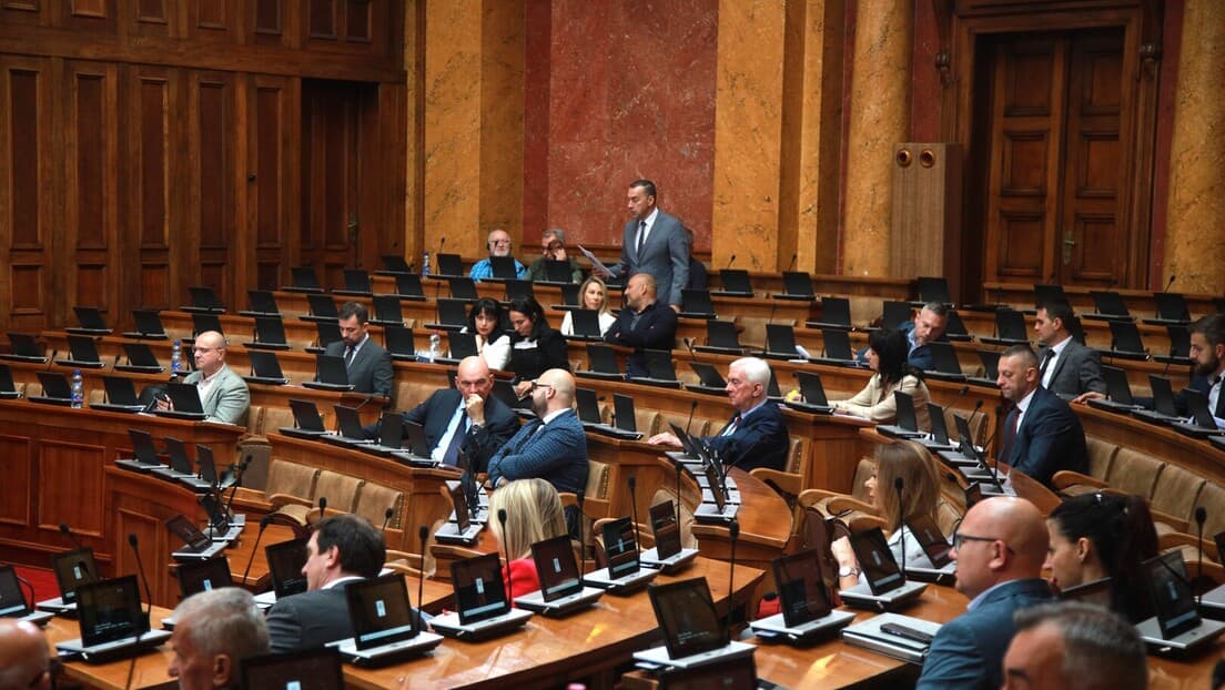 Skupština Usvojila Izmene Izbornih Zakona — Obavezna Obuka Za Članove Biračkih Odbora