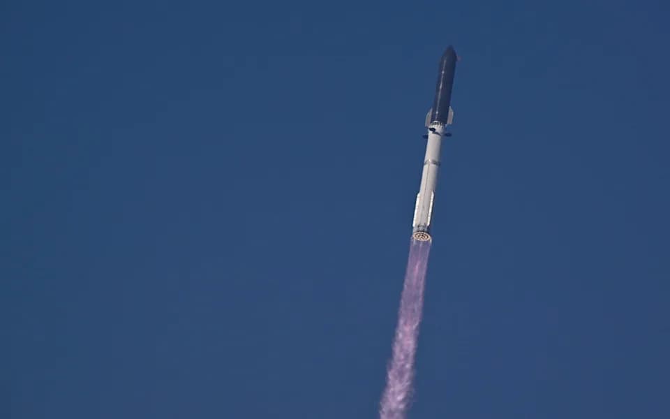 SpaceX Uspešno Lansirao Starship V3 — Drugi Stejdž Sleteo U Indijski Okean, Super Heavy U Zalivu Amerike