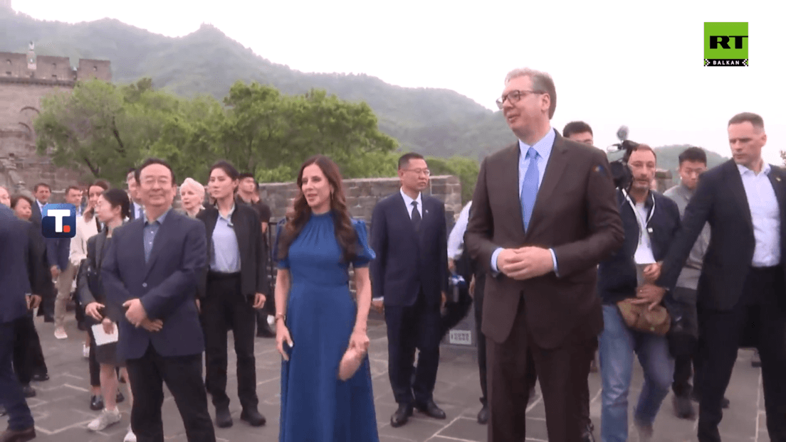 Vučić Na Velikom Kineskom Zidu: Verujem U Uspeh Posete — "Čelično Prijateljstvo" Nije Samo Fraza