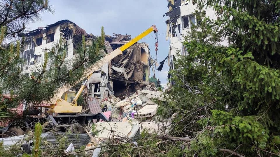 Rusija ispalila hipersonični Oreshnik u jedan od najvećih napada na Kijev — najmanje 4 poginula