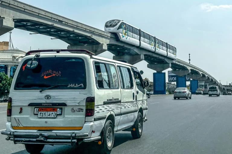 Novi monorail u Kairu: Moderan voz iznad haosa, ali pod pitanjem socijalne koristi