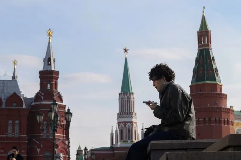 Putin Naložio Premijeru i FSB-u da Obezbede Ključne Online Usluge Tokom Ograničenja Interneta