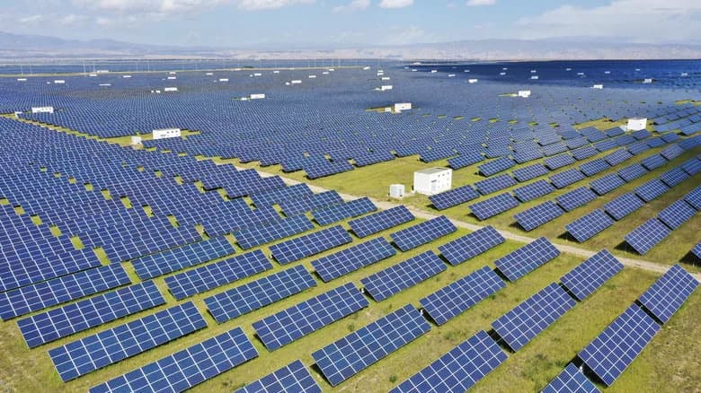 Solarne farme na Tibetu neočekivano obnavljaju pustinju — i pomažu meštanima
