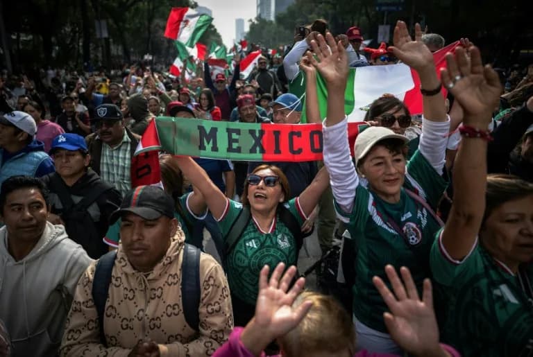 Toliko nas je! Hiljade u Mexico Cityju pokušale svetski rekord za najveći talas ljudi