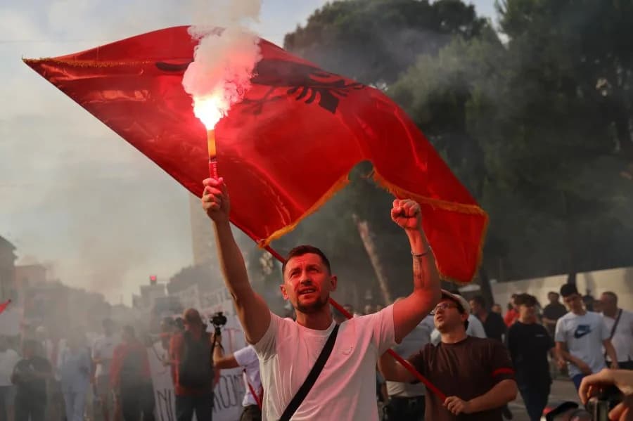 Albanija Nastavlja Luksuzni Projekat Povezan Sa Jaredom Kushnerom Uprkos Masovnim Protestima