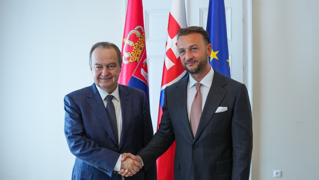 Dačić u Bratislavi: Sporazum o zajedničkom nadzoru granice i zahvalnost Slovačkoj zbog stava o Kosovu i Metohiji