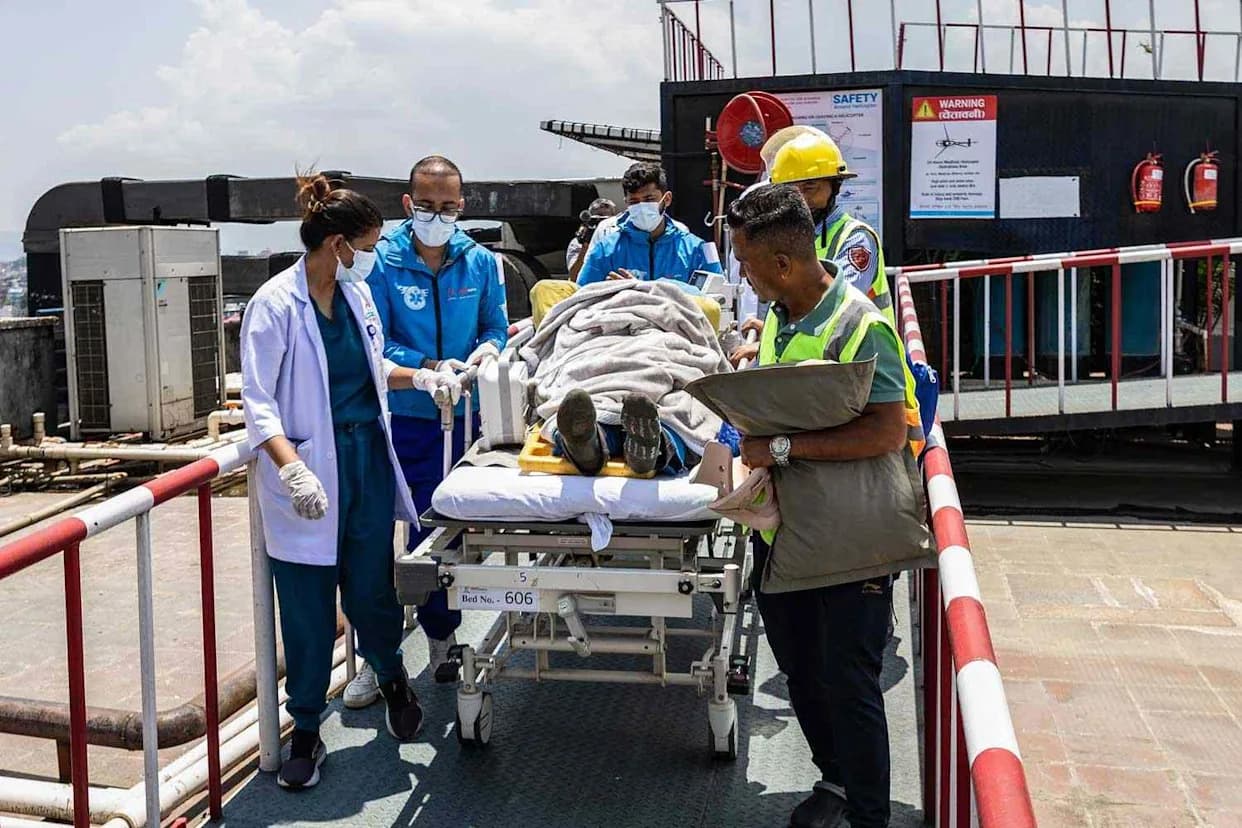 Čudo Na Everestu: Vodič Hillary Dawa Sherpa Preživeo 6 Dana Nakon Nestanka — „Bio Sam Prinuđen Da Ostajem“