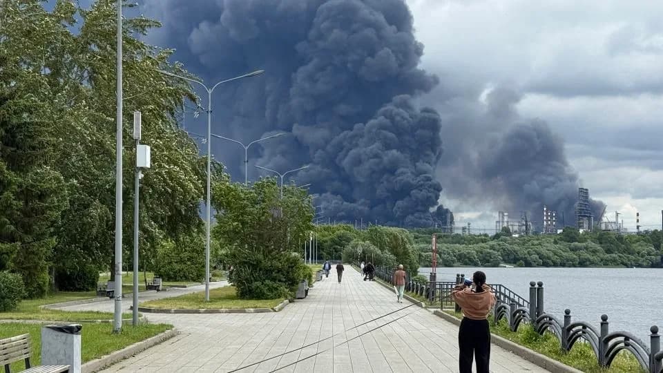 Rusija Gori, Ali Ne Očekujte Da Putin Popusti — Dronovi Pogađaju Rusku Logistiku