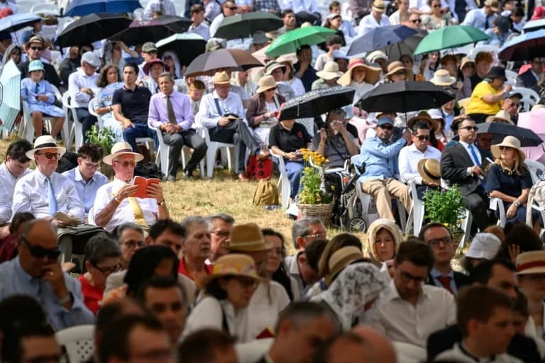 Tuga i Radost: Društvo Svetog Pija X Zaredilo Pet Sveštenika Pred Mogućom Šizmom Sa Vatikanom