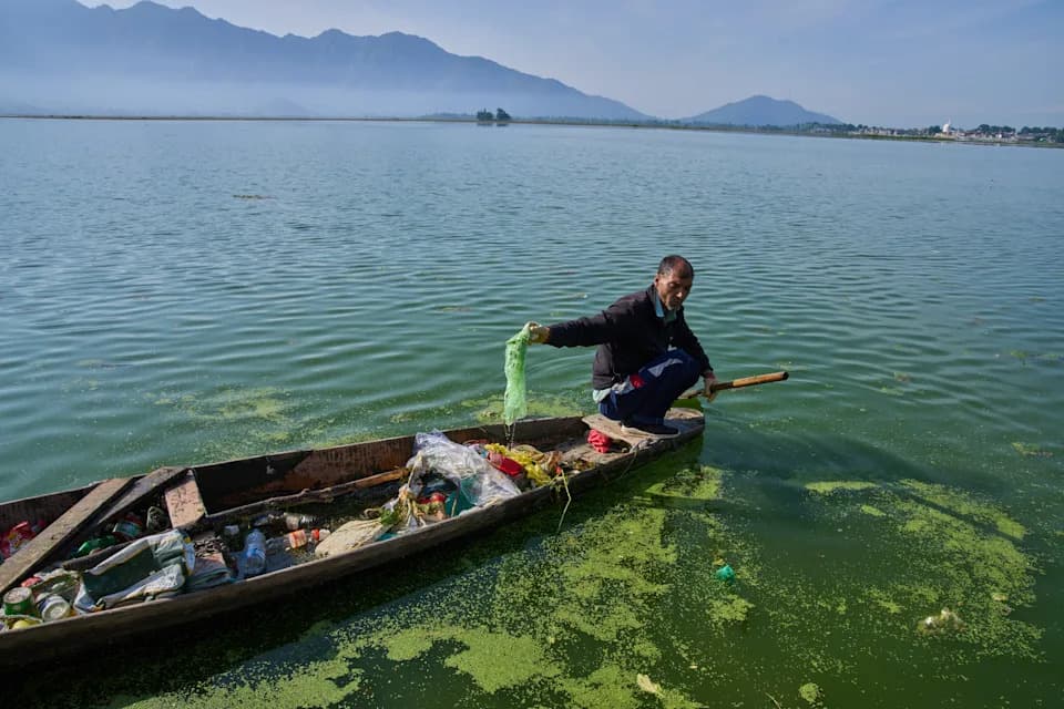 Klimatske promene, zagađenje i neplanski razvoj guraju jezera Kašmira ka nestanku — Dal i Wular u opasnosti