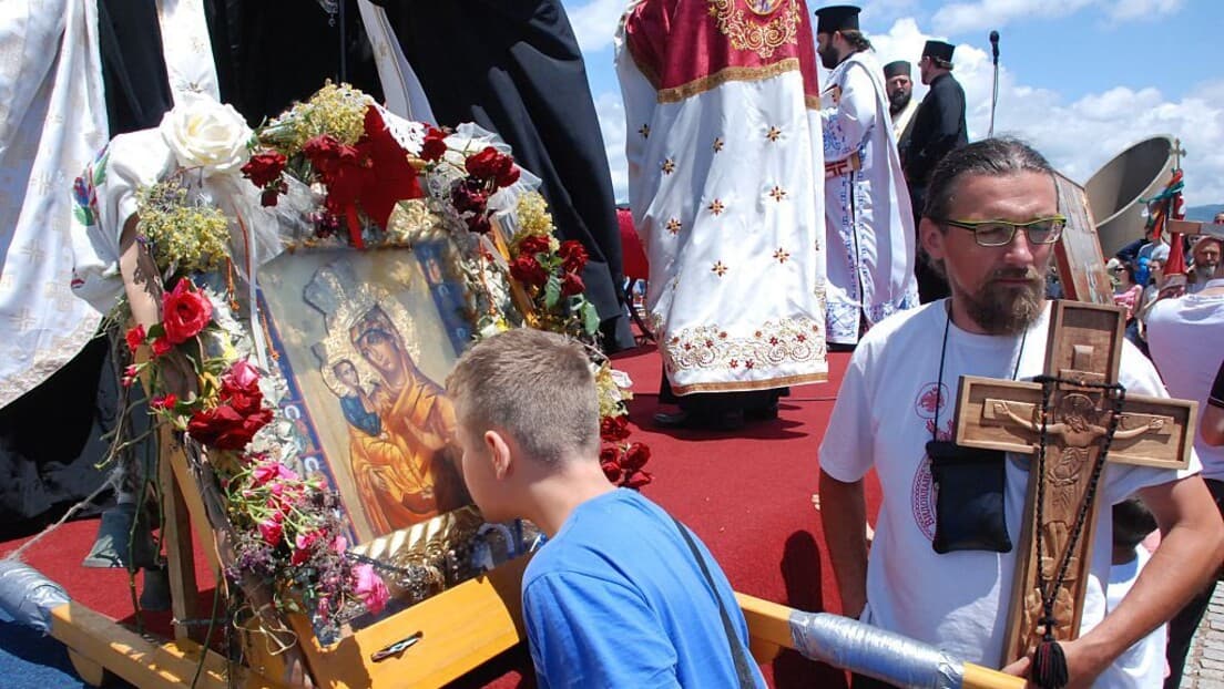Žandarmerija Pevala 'Hriste Bože' u Lipovici — Stihovi Ponovo Izazvali Reakcije Prištine
