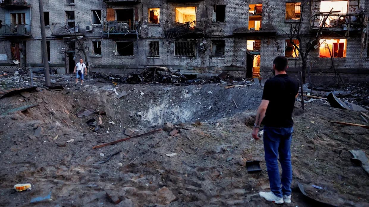 Masovni noćni napad na Kijev: Najmanje 8 poginulih, 25 povređenih — evakuacije i požari