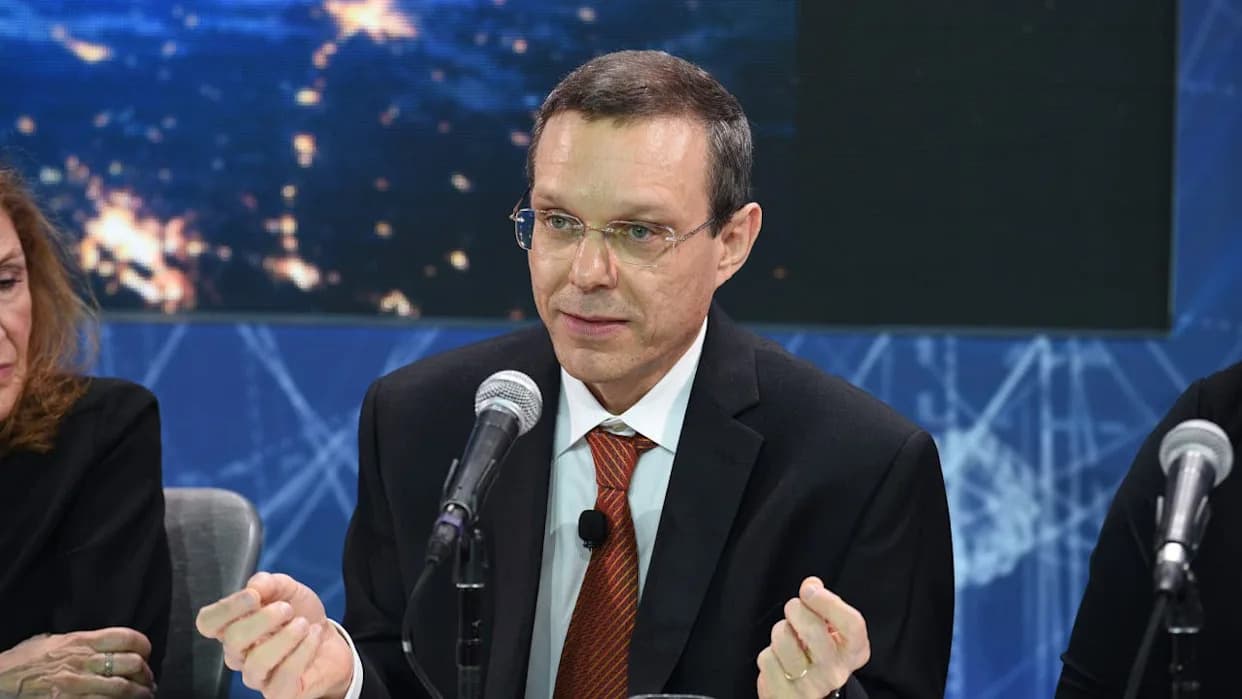 Bela Kuća Imenovala Avi Loeba Za Vođu Naučno-Savetodavnog Tima Za NLO/UAP