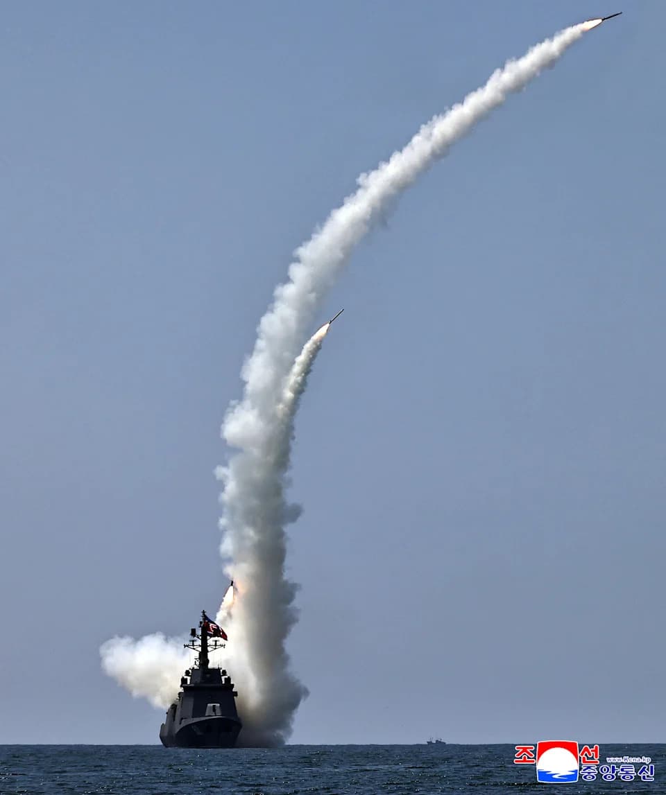 Kim Jong Un Posmatrao Testove Na Razaraču Kang Kon, Naredio Aktivaciju U Rok Od Dva Meseca