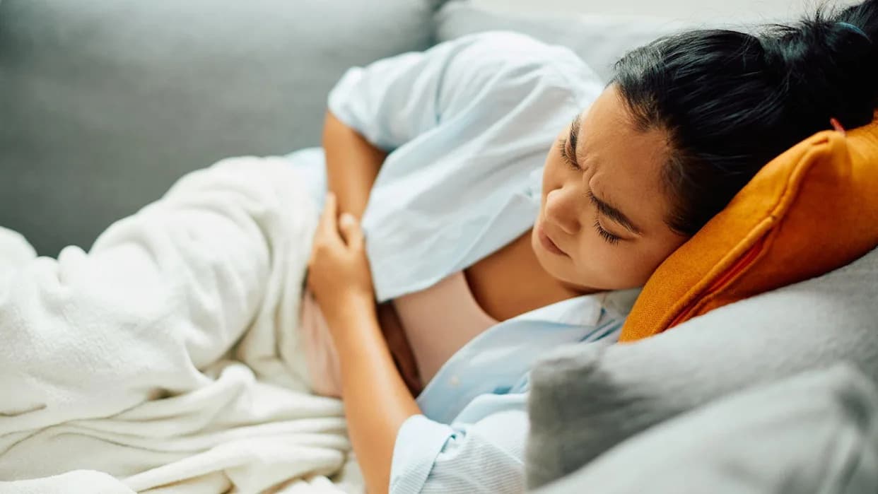 Endometrioza bi mogla da se dijagnostikuje krvnin testom: studija iz Edinburga otkriva hormonski ‘otisak’
