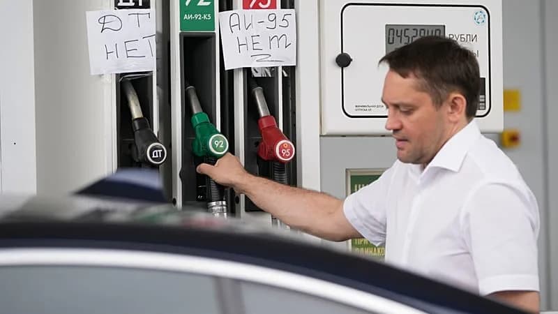 Sankt Peterburg: Duge Kolone i Nestašica Goriva Posle Ukrajinskih Napada na Energetsku Infrastrukturu
