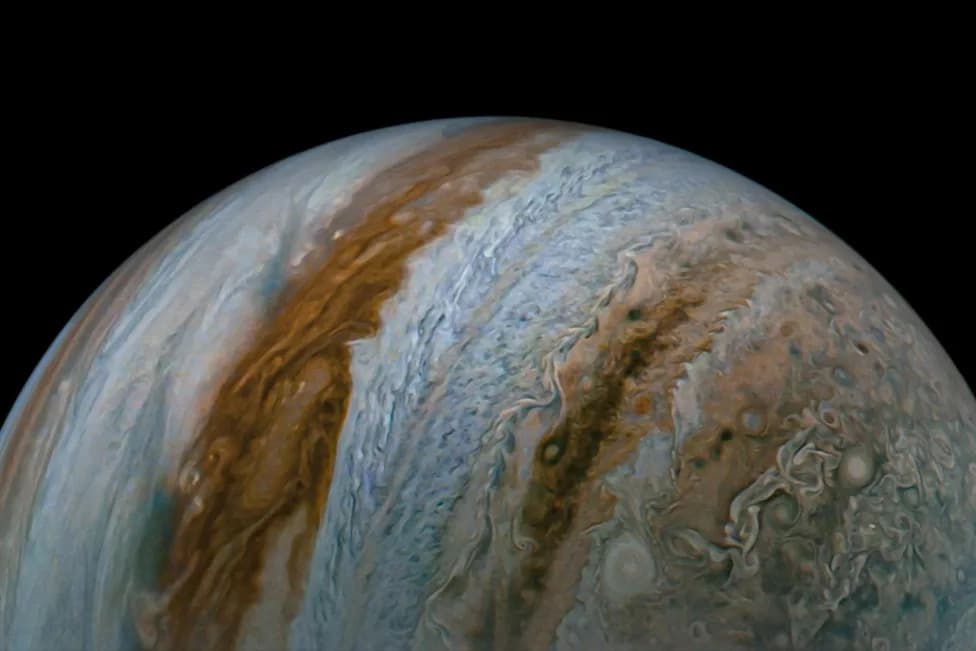 Kako Jupiter Nema Površinu? Objašnjenje Planete Koja Bi Mogla Da Proguta 1.000 Zemalja