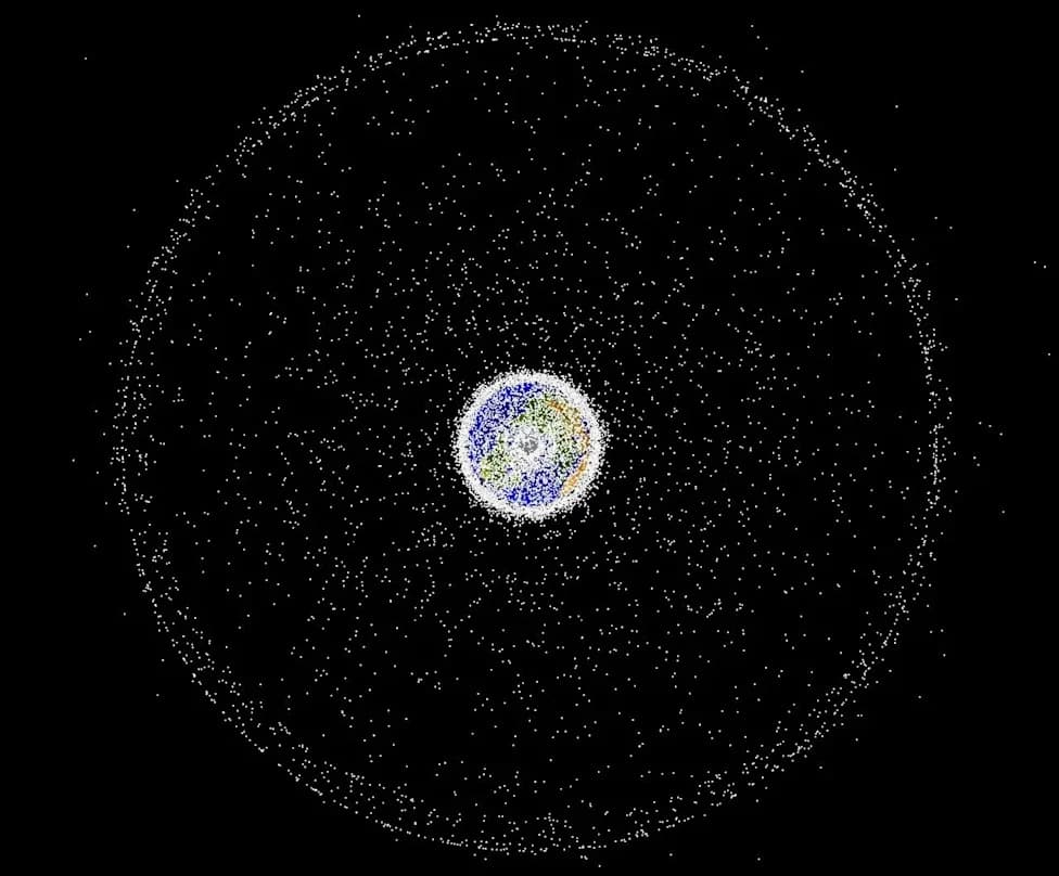 Fragmenti Veličine Ruke U GEO: Nevidljiva Pretnja Za Skupe Satelite