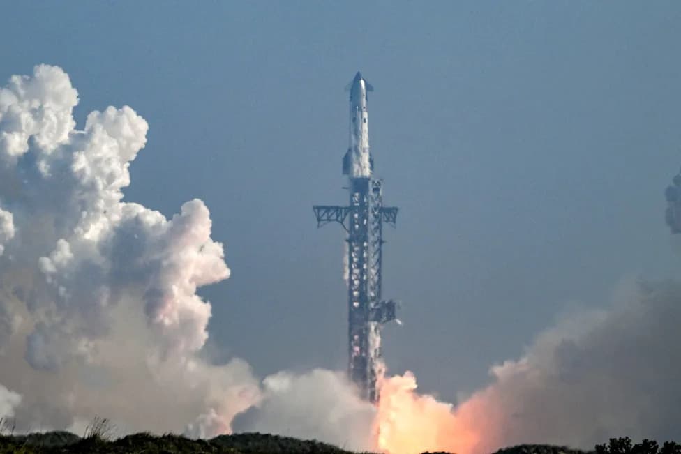SpaceX Cilja 13. Integrisani Test-Let Starshipa — Prvi Put Sa Teretom: 20 Starlink V3 Satelita