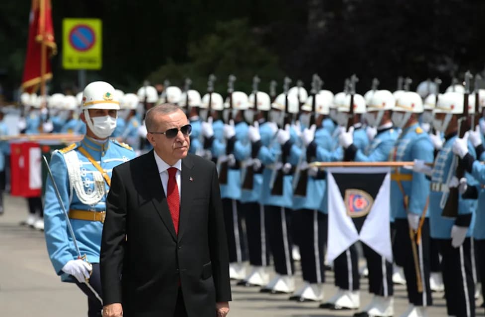 Turska Obeležava 10. Godišnjicu Pokušaja Puča: Marš Preko Mosta 15. Jula i Državne Komemoracije
