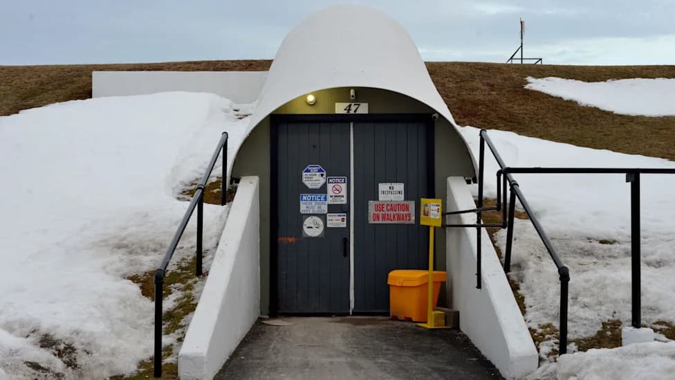 Hladnoratovski "Diefenbunker" Pretvoren U Luksuzne "Kondominijume Za Kraj Sveta" — 50 Jedinica U Debertu